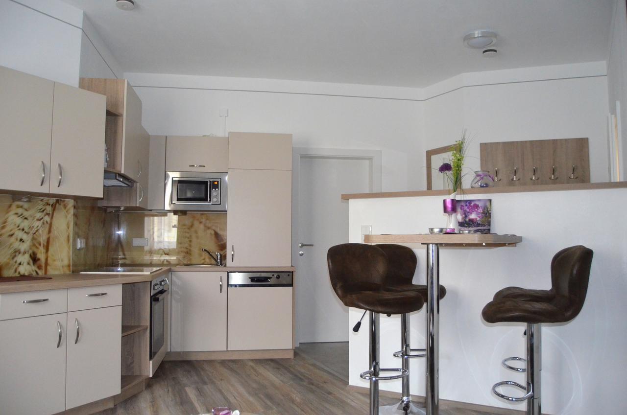 Pension Zum Strell Hollabrunn Extérieur photo
