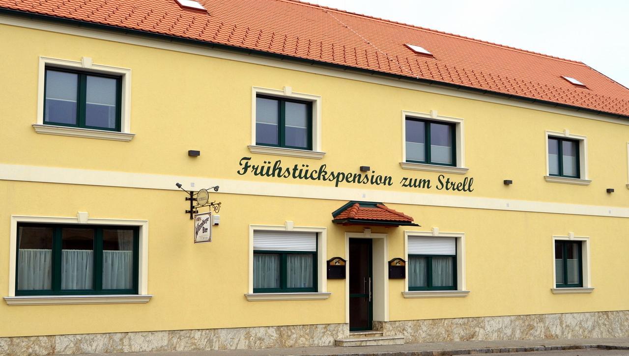 Pension Zum Strell Hollabrunn Extérieur photo