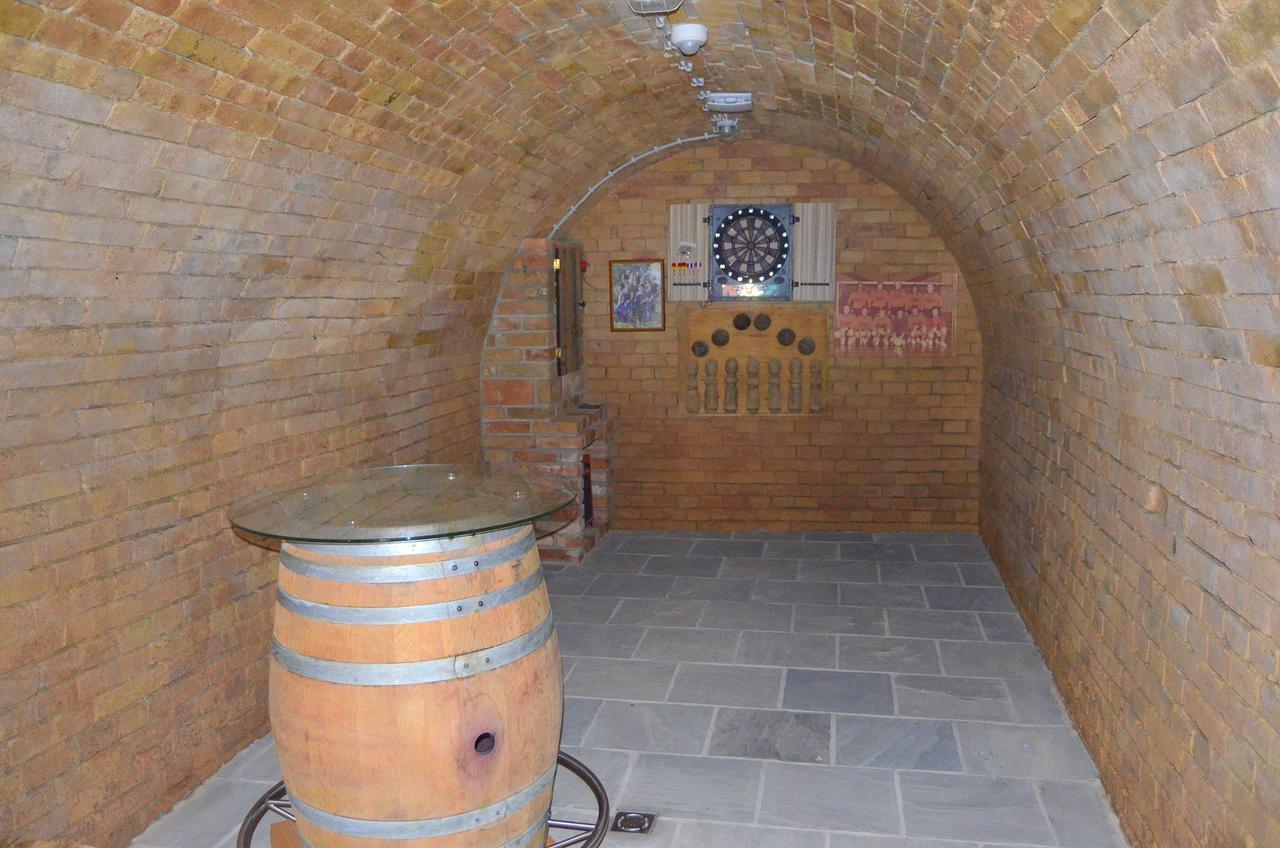 Pension Zum Strell Hollabrunn Extérieur photo