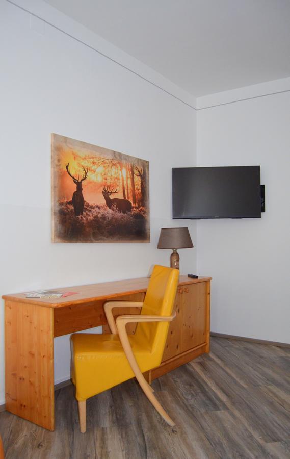 Pension Zum Strell Hollabrunn Extérieur photo