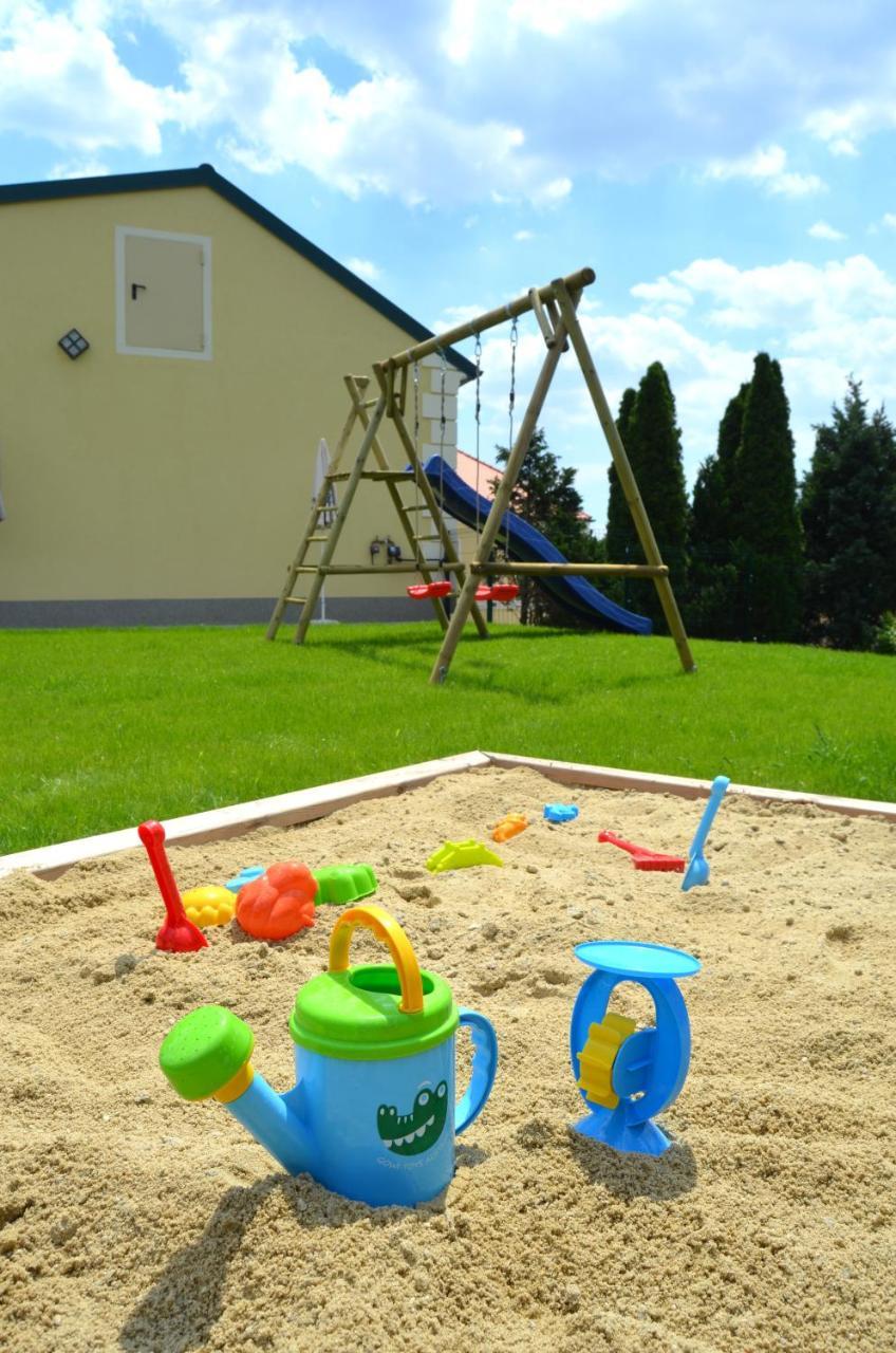 Pension Zum Strell Hollabrunn Extérieur photo